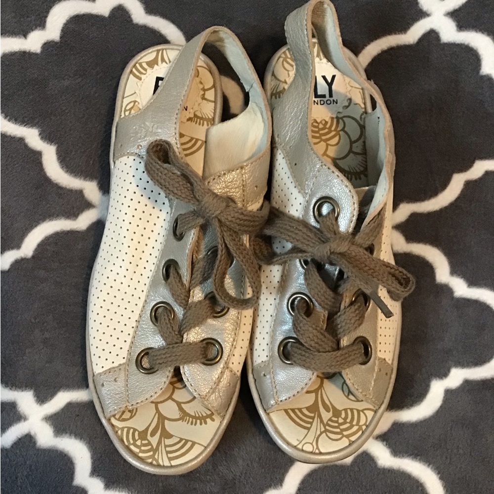 Fly London Yuma Leather Metallic Silver Lace-Up Sandals 38